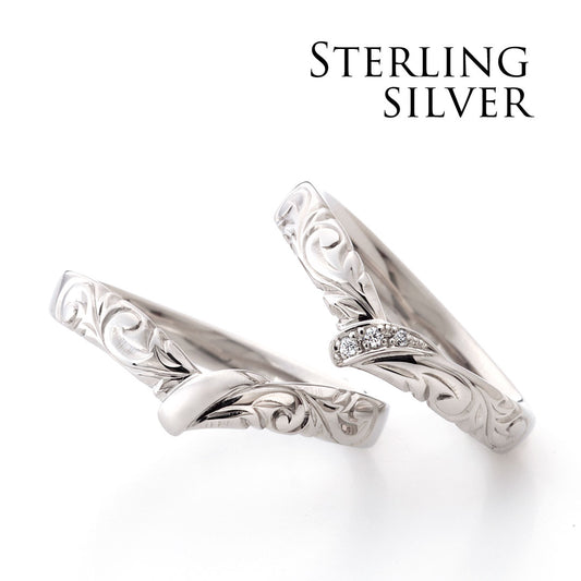 "casual and Hawaiian wedding ring （wedding band,marriage ring）from the Aglobe japan's mauoli collection.
K18 White Gold wedding ring （wedding band,marriage ring） with unique texture.
Hawaiian gold wedding band with KAILUA engraving and vintage finish."